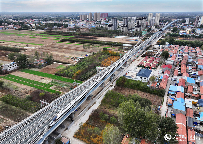 Ferrovia interurbana entre Tianjin e Aeroporto Interancional Daxing de Beijing entrará no funcionamento no final do ano