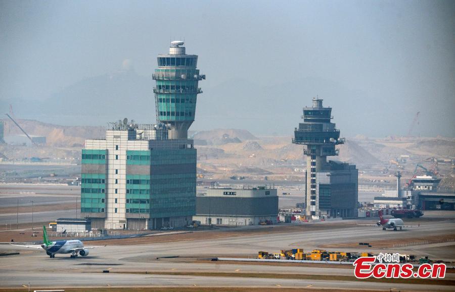Aviões C919 e ARJ21 desenvolvidos na China fazem primeira viagem a Hong Kong