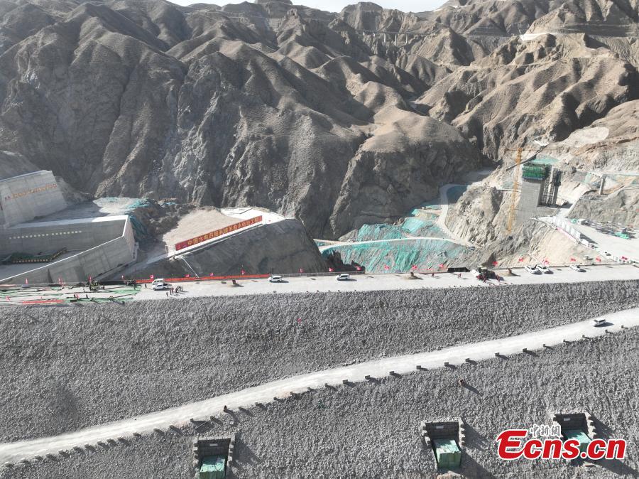 Primeira barragem de concreto enrocada está em construção no noroeste da China