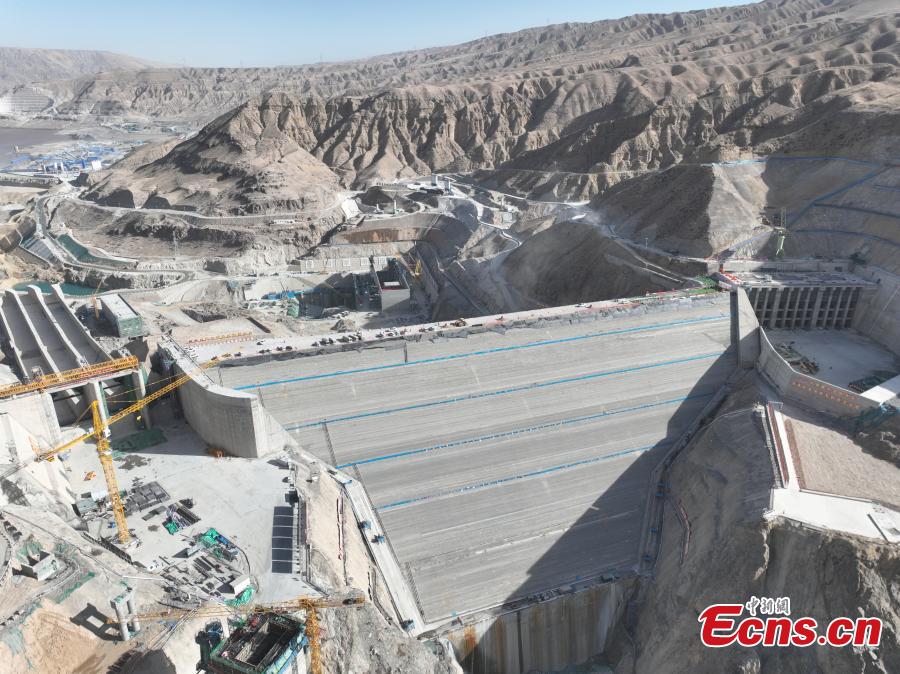 Primeira barragem de concreto enrocada está em construção no noroeste da China