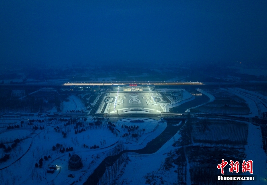 Ferrovia interurbana ligando Tianjin ao Aeroporto Interancional Daxing de Beijing entra em operação
