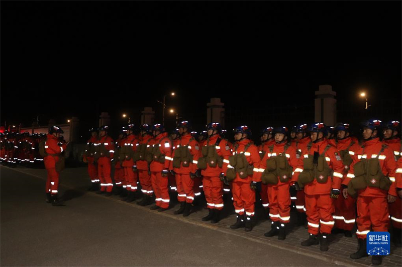 China envia equipe de trabalho para Gansu, atingida por terremoto