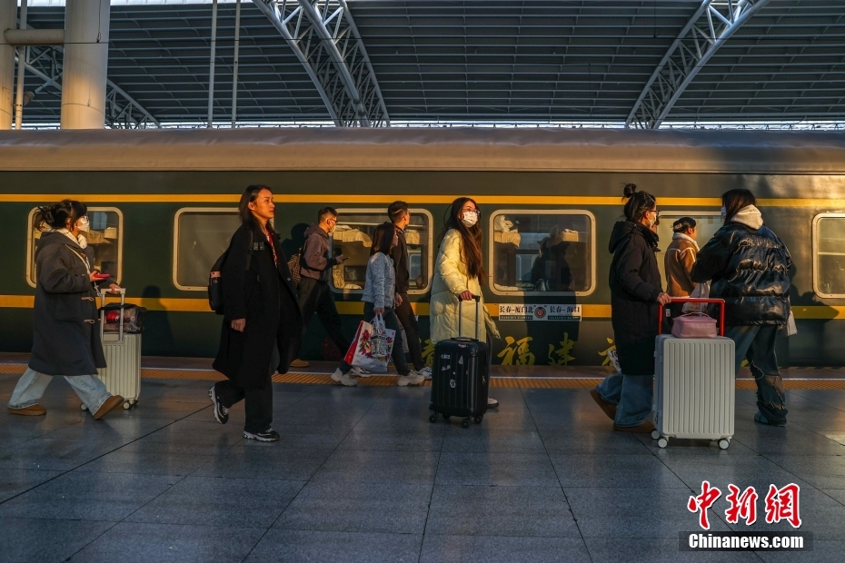 China registra 135 milhões de viagens domésticas no feriado de Ano Novo