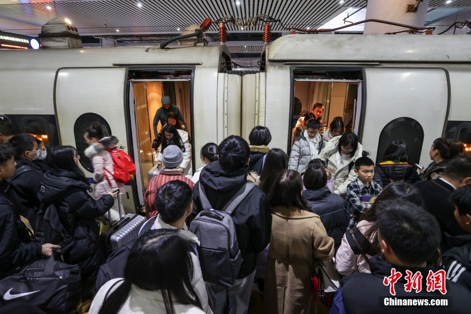 China registra 135 milhões de viagens domésticas no feriado de Ano Novo