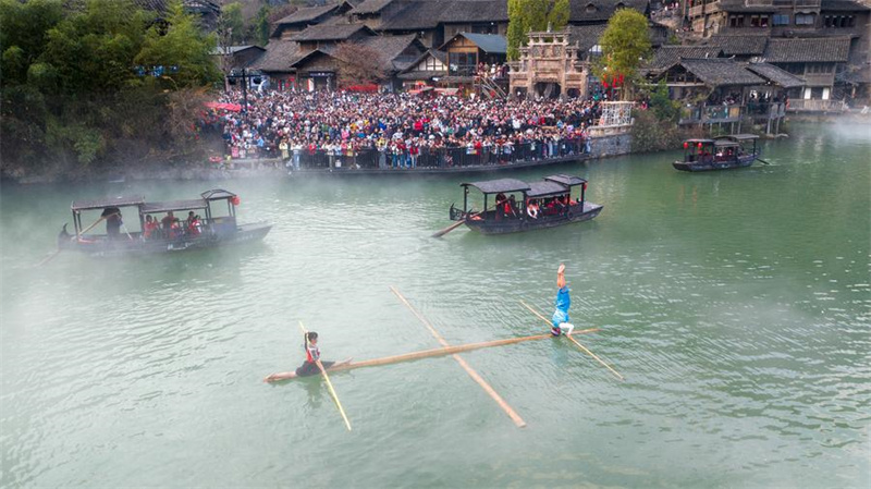 Feriado do Festival da Primavera impulsiona o turismo na China