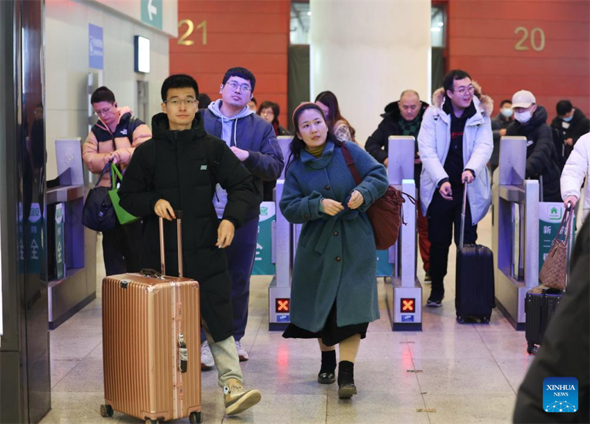 China registra 2,3 bilhões de viagens de passageiros no feriado do Festival da Primavera