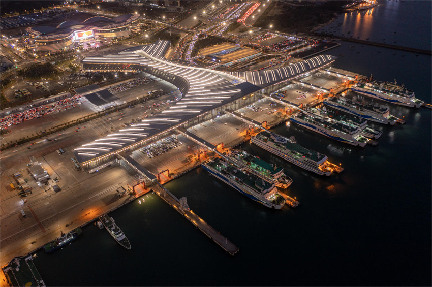 Novo hub de transporte abrangente de Haikou lotado com circulação intensa no rescaldo do Festival da Primavera