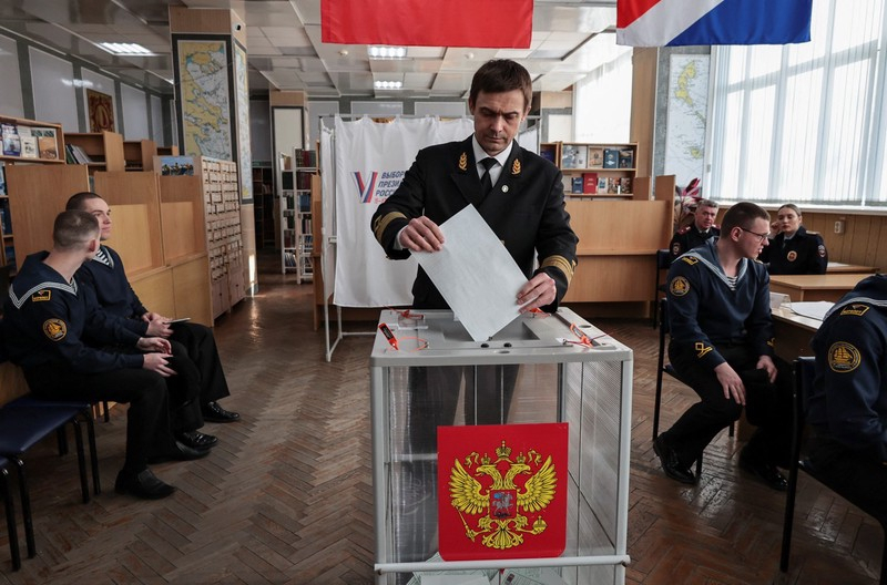 Rússia inicia eleições presidenciais oficialmente