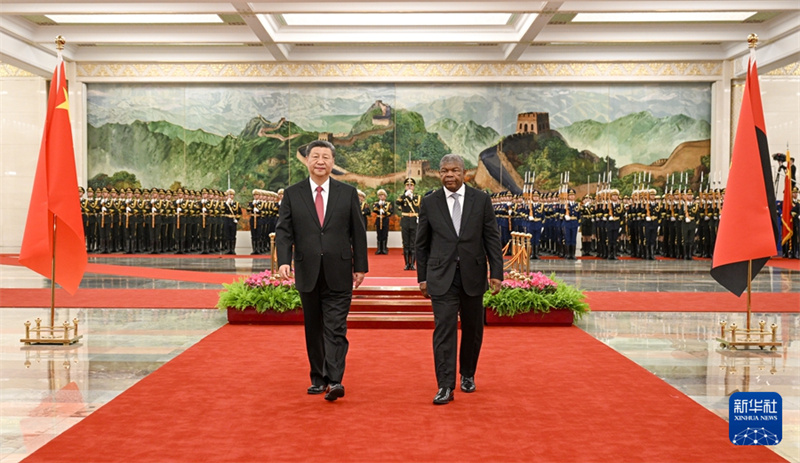 Xi Jinping e presidente de Angola buscam novo patamar nas relações dos dois países