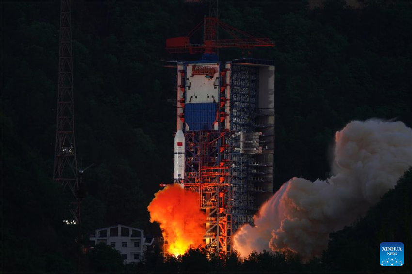 China lança novo satélite de sensoriamento remoto