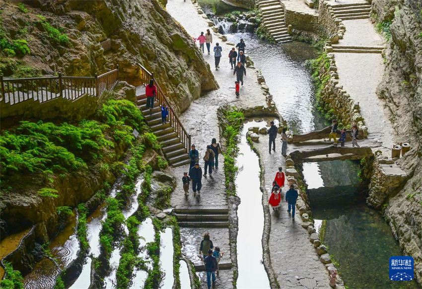 Chineses aproveitam período de lazer durante Festival Qingming