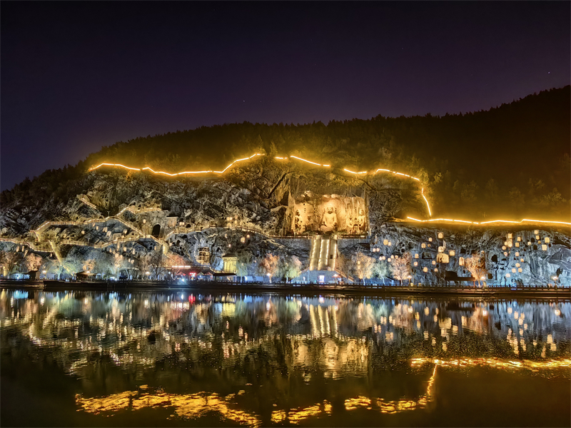 Grutas de Longmen: pico da arte em escultura em pedra na China