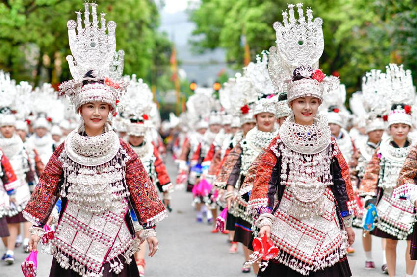 Festival folclórico do Dia dos Namorados da etnia Miao é celebrado em Guizhou, sudoeste da China