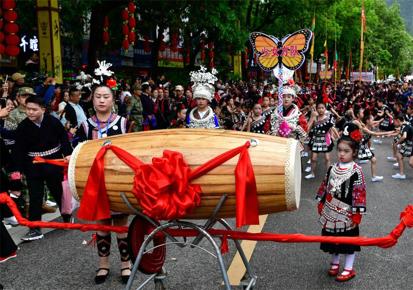 Festival folclórico do Dia dos Namorados da etnia Miao é celebrado em Guizhou, sudoeste da China