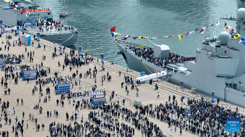 Marinha chinesa do ELP comemora 75º aniversário de fundação com eventos de dia aberto