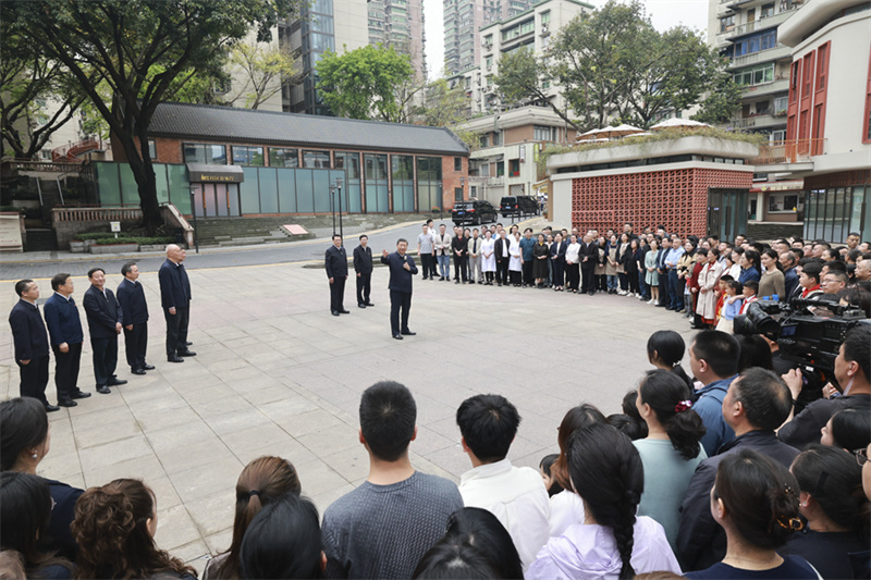 Xi Jinping pede que Chongqing escreva seu capítulo na modernização chinesa