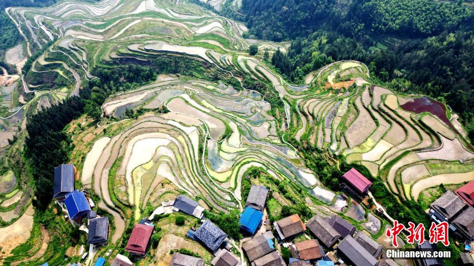 Galeria: terraços nas montanhas criam paisagem única em Guangxi