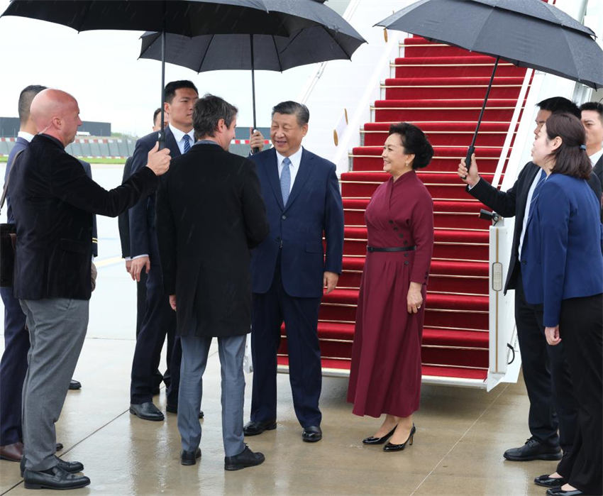 Xi Jinping busca abrir um futuro mais brilhante das relações China-França por meio da visita