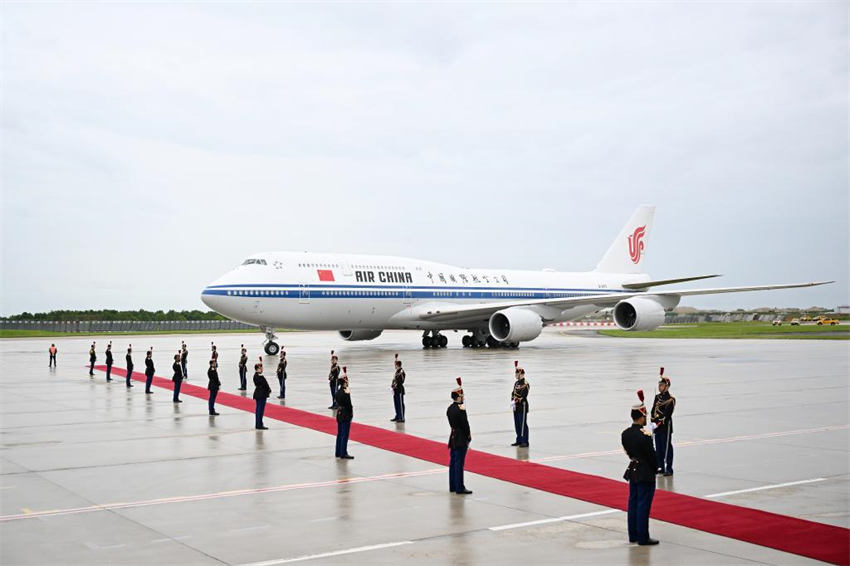 Xi Jinping busca abrir um futuro mais brilhante das relações China-França por meio da visita