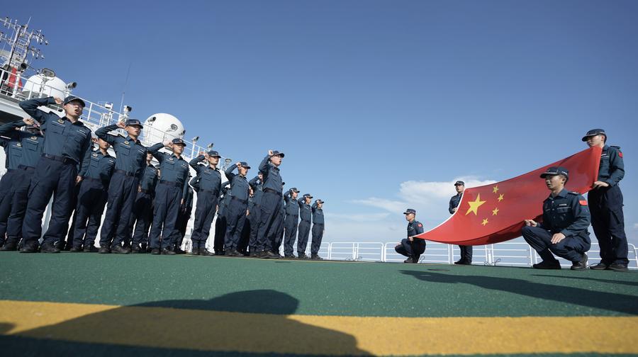 Guarda Costeira da China realiza treinamento nas águas da Ilha Huangyan