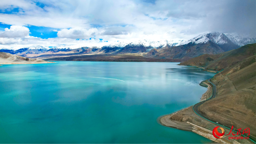 Galeria: fascinante paisagem do lago Baisha em Xinjiang