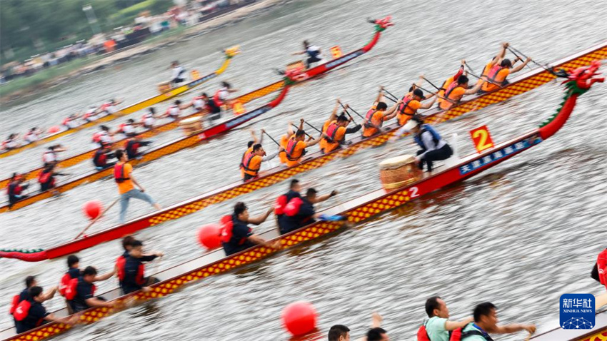 China recebe Festival do Barco-Dragão em todo o país