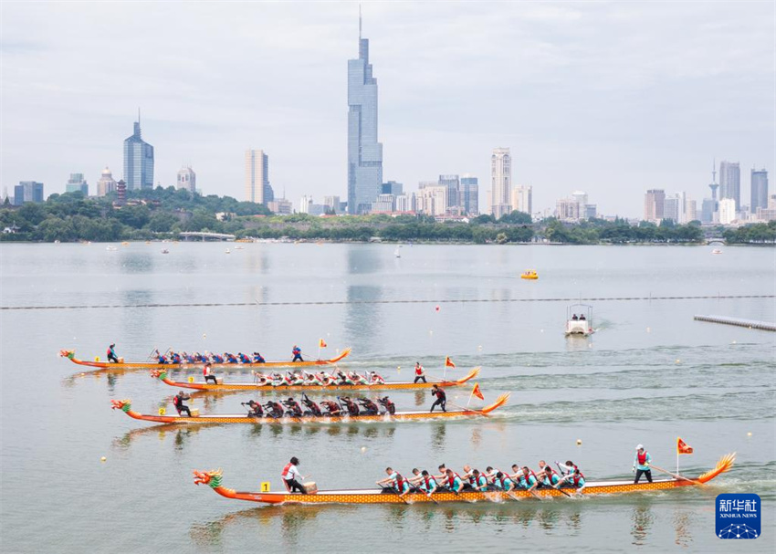 China recebe Festival do Barco-Dragão em todo o país