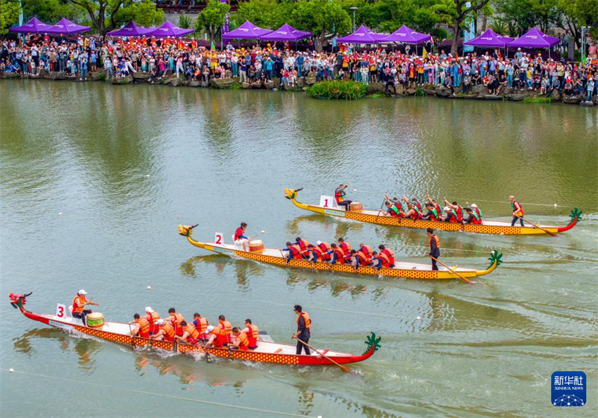 China recebe Festival do Barco-Dragão em todo o país