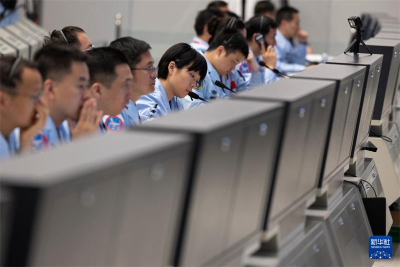 Chang'e-6 da China pousa no lado oculto da Lua para coletar amostras