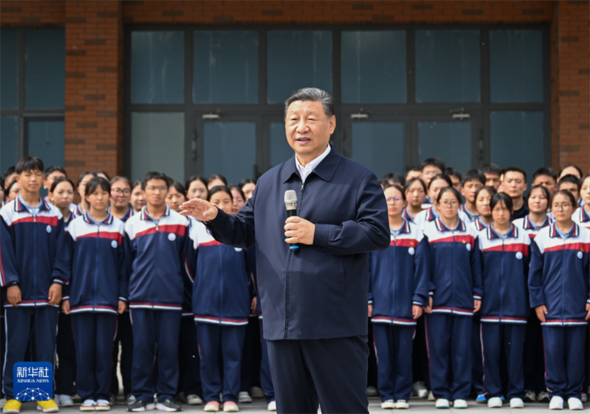 Xi Jinping enfatiza conservação da ecologia do Planalto Qinghai-Xizang e desenvolvimento de alta qualidade