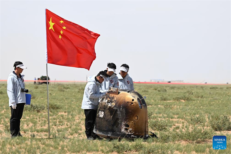 Sonda chinesa Chang'e-6 traz de volta primeiras amostras do lado oculto da Lua para a Terra