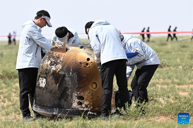 Sonda chinesa Chang'e-6 traz de volta primeiras amostras do lado oculto da Lua para a Terra