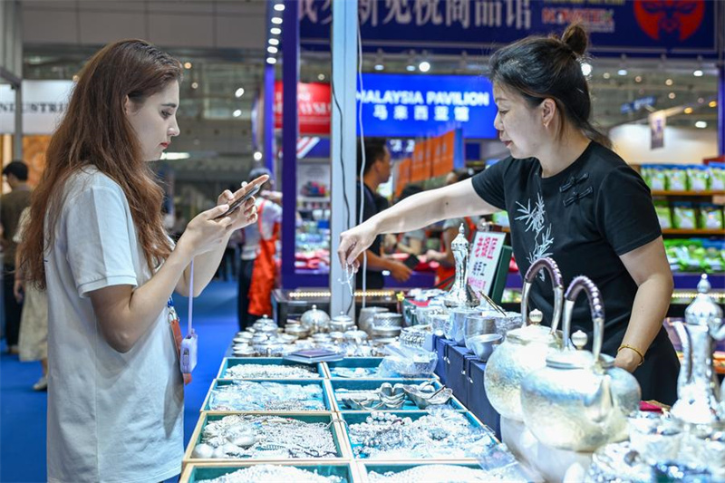 A 8ª Expo China-Eurásia começa em Xinjiang, noroeste da China