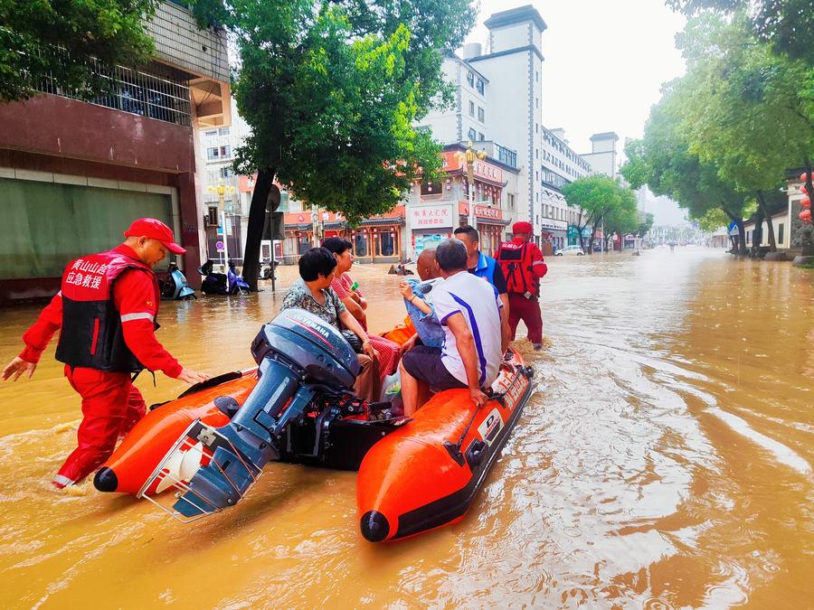 Galeria: operações de resgate devido a inundações em Anhui