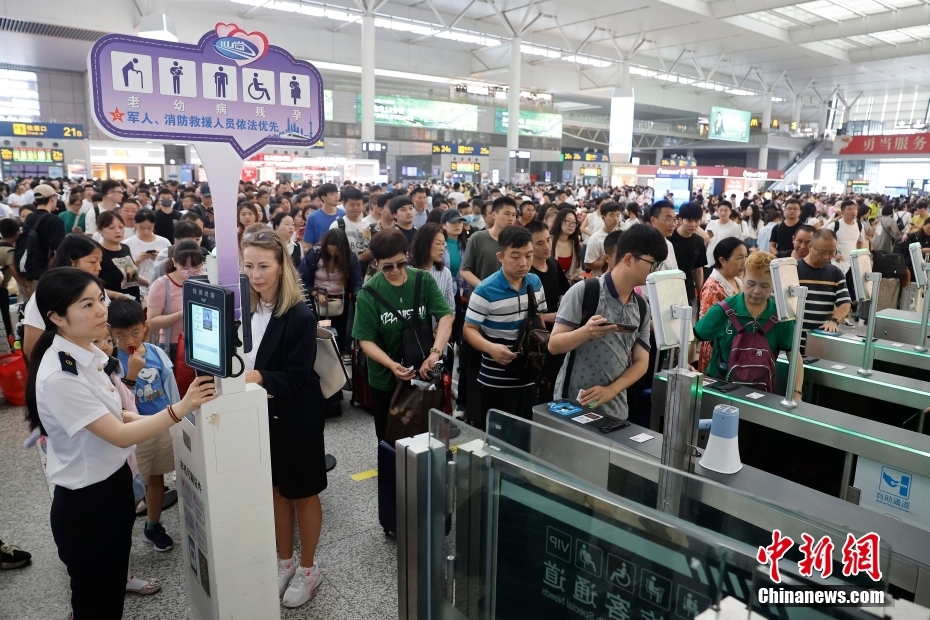 Verão no Delta do Rio Yangtze prevê 174 milhões de passageiros