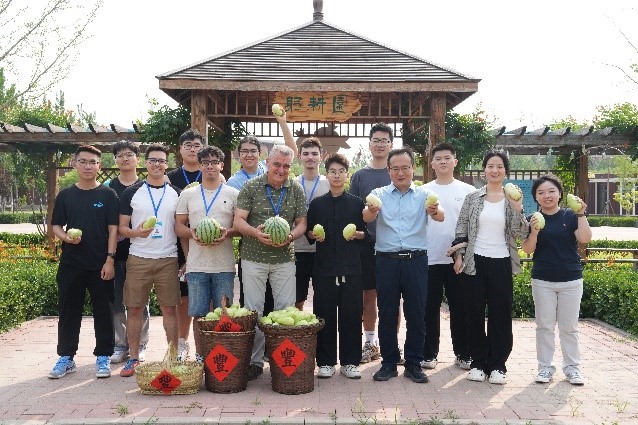 Professores e alunos da Oficina Luban em Portugal experienciam a cultura tradicional chinesa