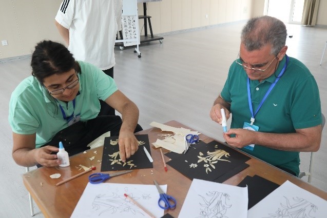 Professores e alunos da Oficina Luban em Portugal experienciam a cultura tradicional chinesa