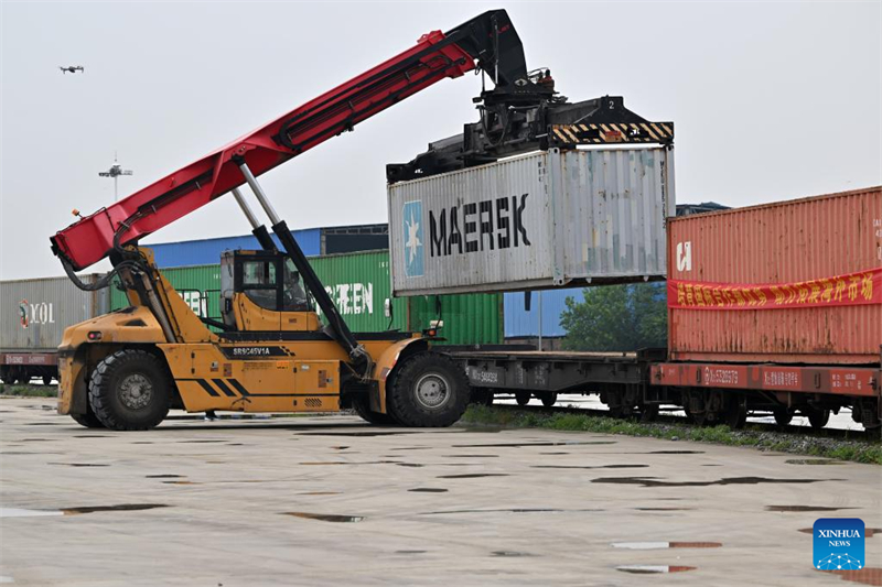 Norte da China lança rota de trem de carga China-Europa