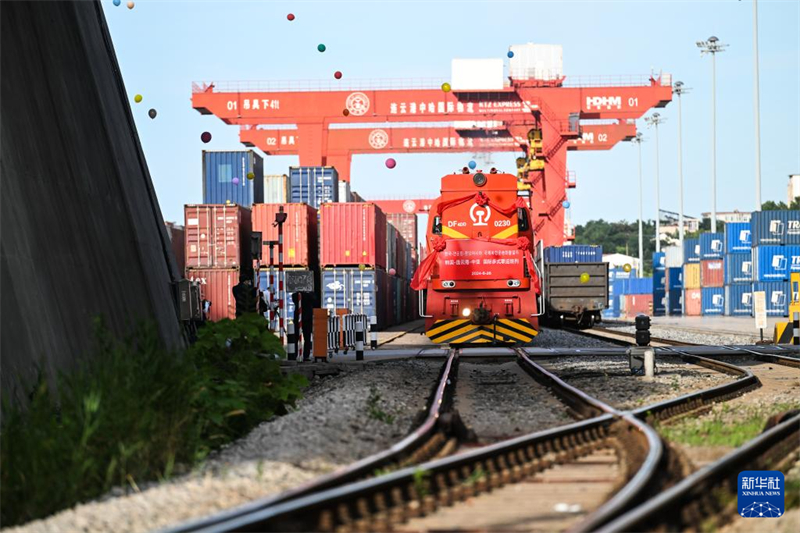 Base de cooperação logística sino-cazaque aproxima Cazaquistão do mar