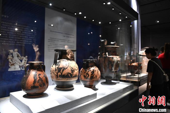 Mais de cem preciosas relíquias da Grécia antiga estão em exibição no Museu de Anhui