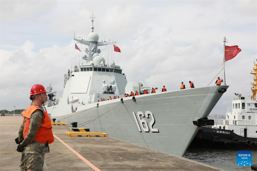 China e Rússia iniciam exercício naval conjunto