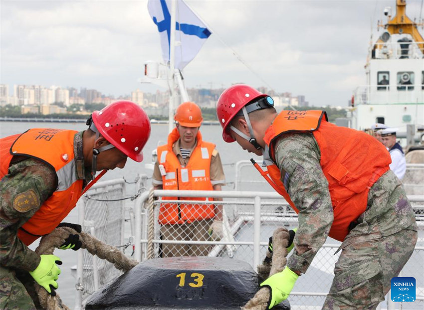 China e Rússia iniciam exercício naval conjunto
