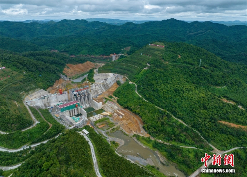 Hainan: Barragem principal do projeto Maiwan de conservação de água no rio Nandujiang é concluída