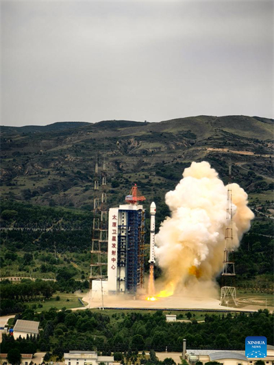 China lança novo satélite de observação da Terra com sucesso