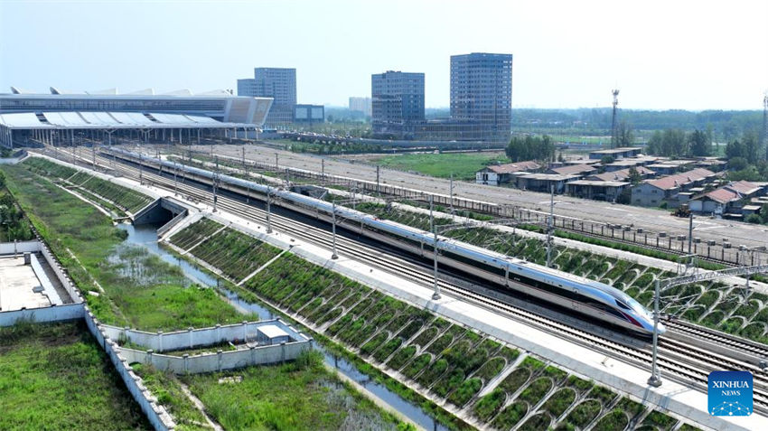 Ferrovia de alta velocidade de Rizhao-Lankao entra em pleno funcionamento