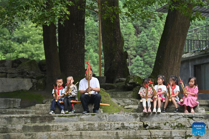 Aldeia do grupo étnico Miao na China promove revitalização rural para maior desenvolvimento