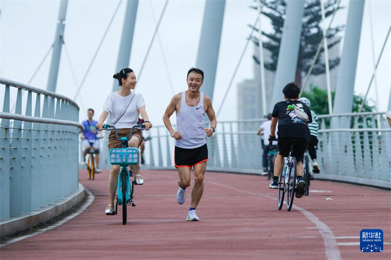 Corredor chinês apurado para a maratona amadora da Olimpíada de Paris