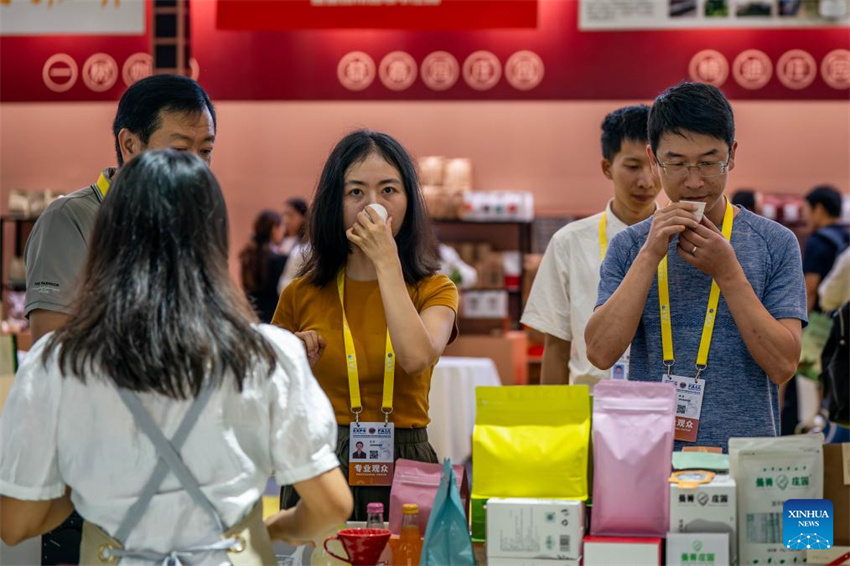 Galeria: pavilhão da indústria do café na 8ª Expo China-Sudeste Asiático