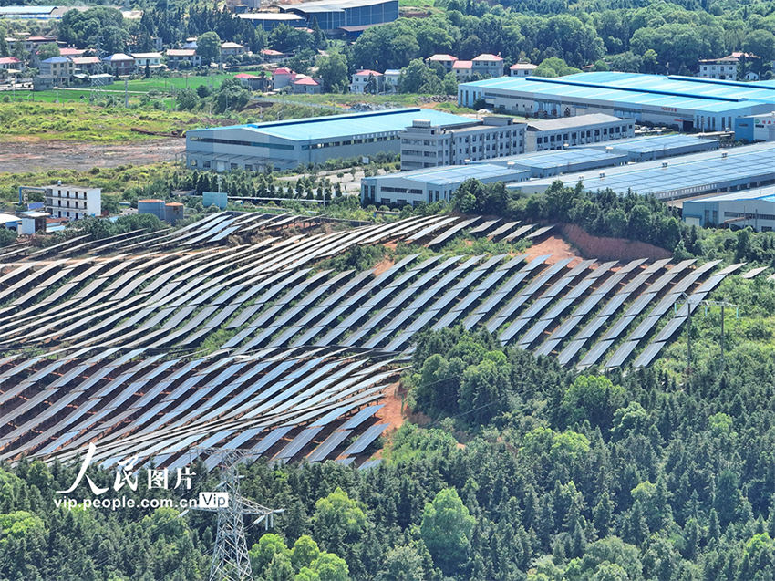 Geração de energia fotovoltaica promove revitalização rural em Jiangxi