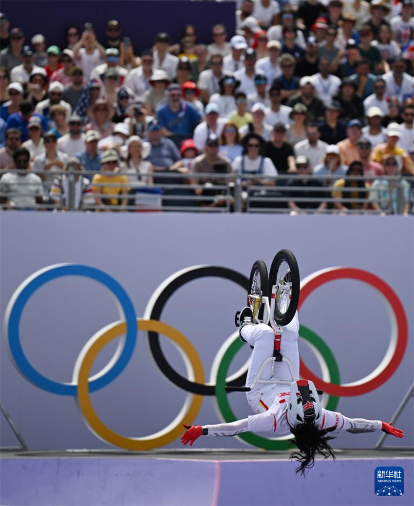 Paris 2024: China sobe ao topo da contagem de medalhas com ouro histórico no ciclismo BMX